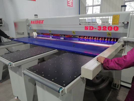 아크릴 절단 컴퓨터 빔 톱 기계 6250x5735x1680mm 2.2KW 프로그래밍 가능한 논리 제어 아크릴 가공 장비